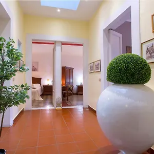 https://bruca-house.catania-hotels.net